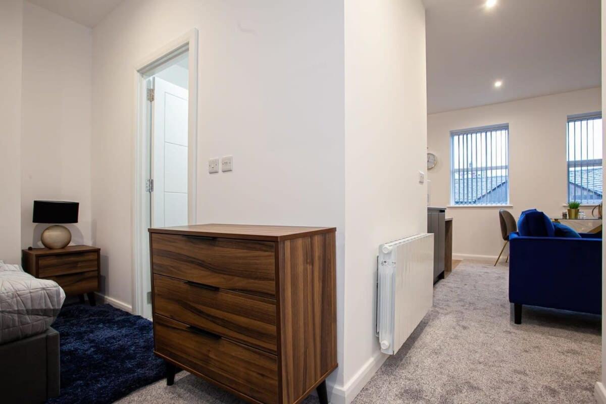 Lovely Open Plan 1 Bedroom Apartment In Bolton Ngoại thất bức ảnh